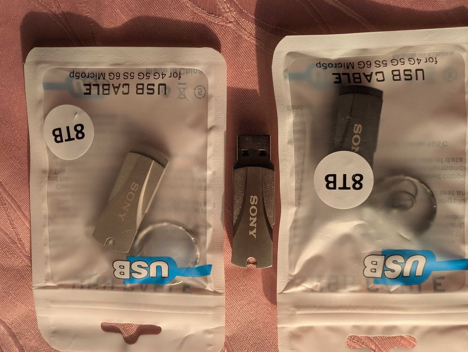 SONY 2TB USB 3.0 флаш памет