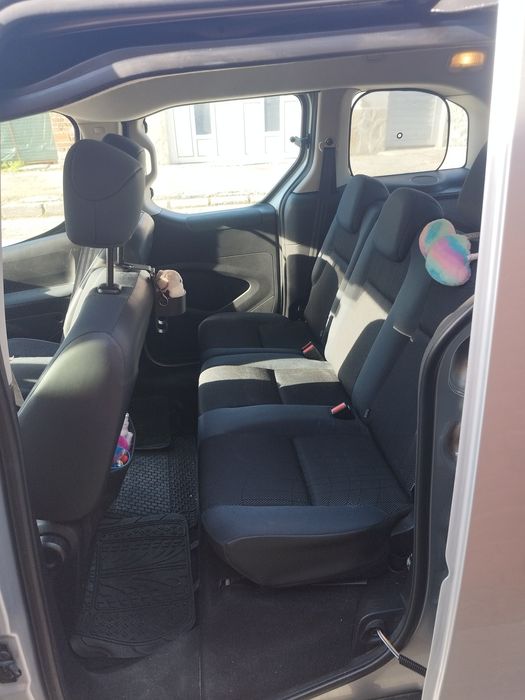 Продавам Пежо Партнер