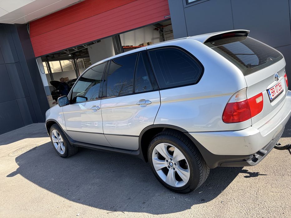 Bmw x5 pentru mai multe detali sunti la nr 0742334014