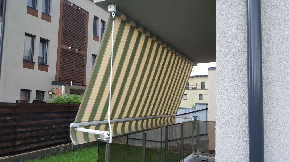 Copertină verticala balcon, copertină retractabila ARAD
