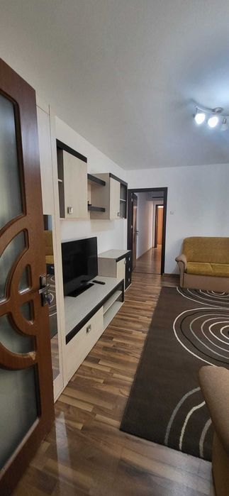 De inchiriat apartament 3 camere, decomandat, mobilat și utilat, Vest
