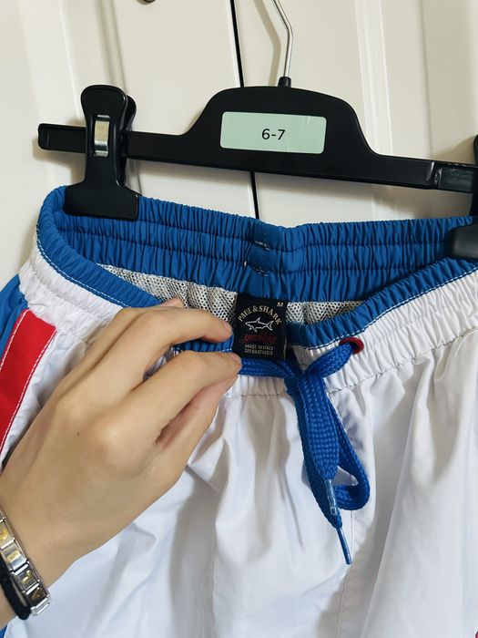Pantaloni scurti / bermude , de la firma Paul & Shark , masura M / L , pentru barbati , ideali pentru plaja , originali , noi doar probati