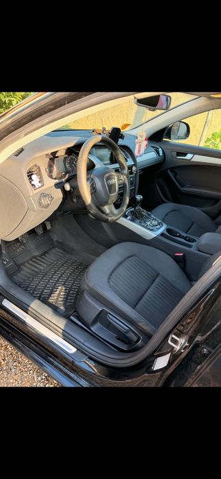 Vând Audi A4 B8 143cp