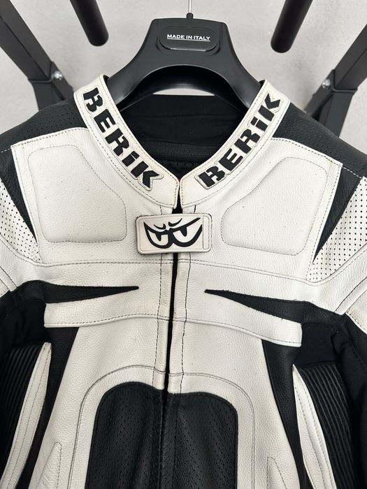 Costum moto Berik.