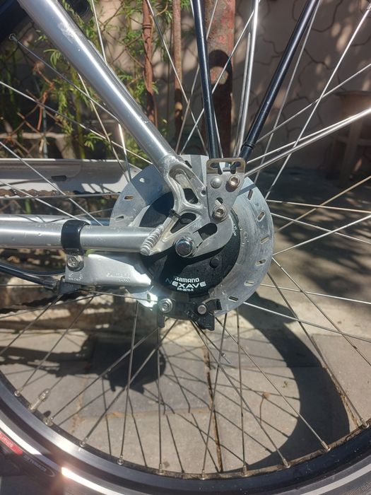 Bicicleta electrica  din alüminiu 8 viteze   incarcator