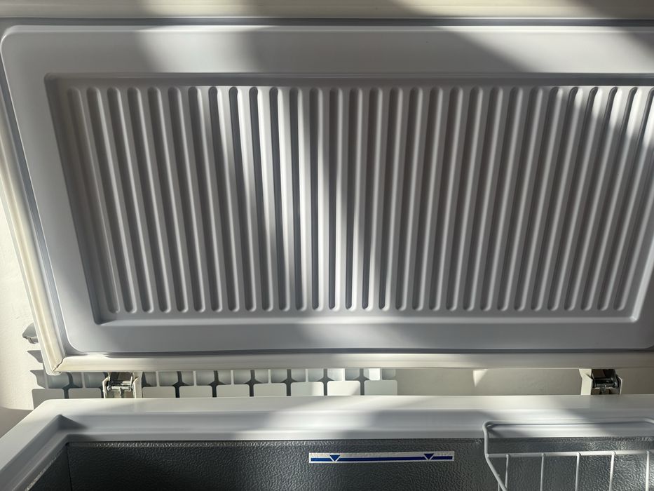 Морозильник 200л