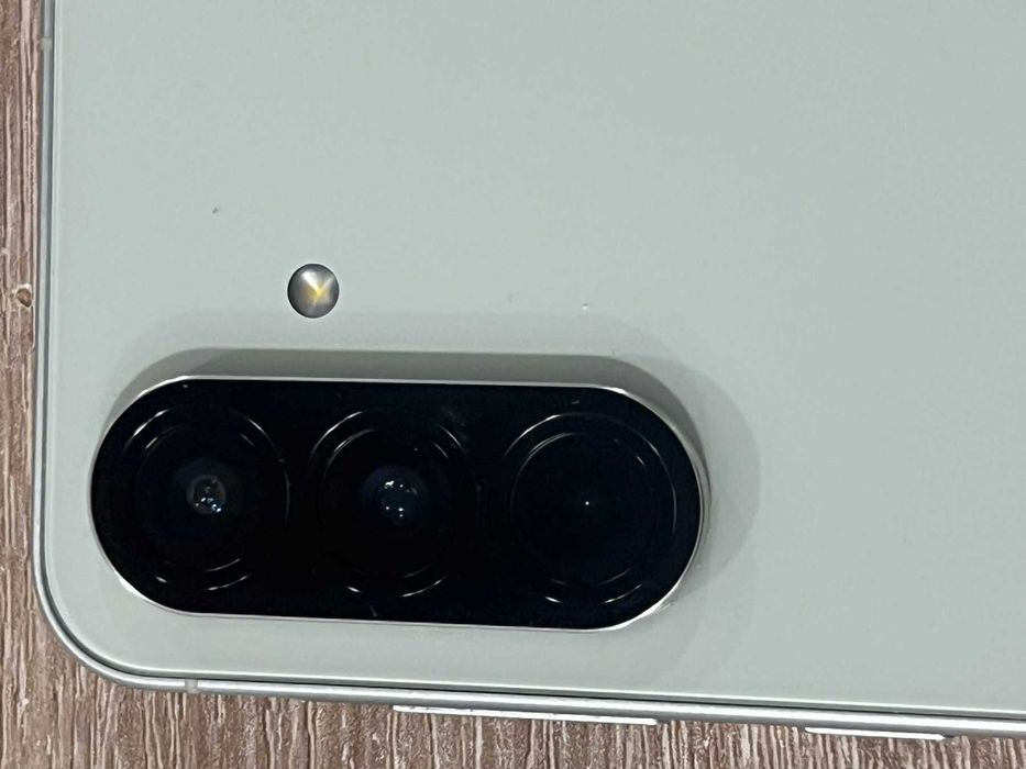 Samsung A56 5g перфектен