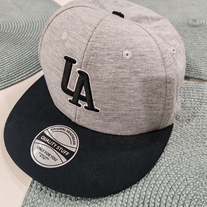 Нова шапка Mister Lady