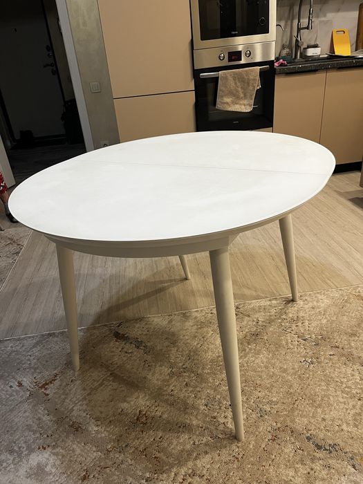 Продам обеденный стол