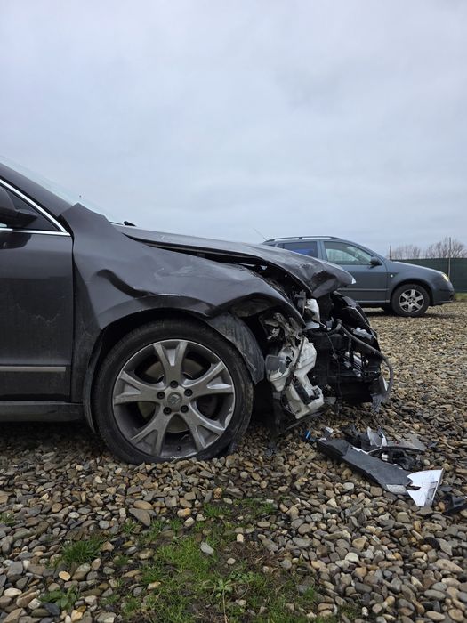 De vânzare! Skoda Superb 2011 2.0 diesel Avariată