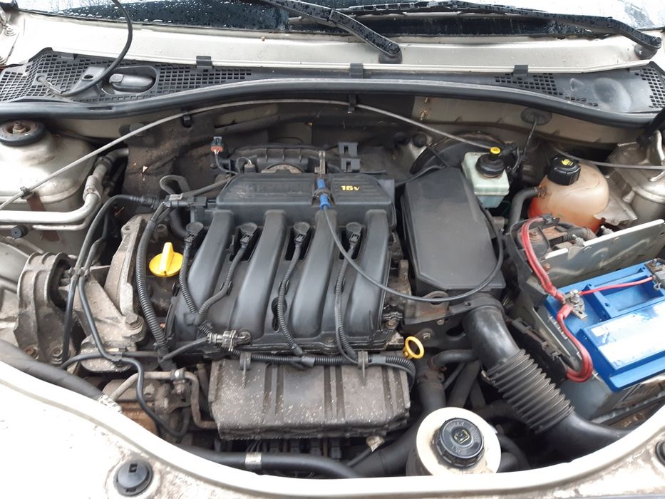 Dacia Duster gpl omologat, 4x2, proprietar, acte valabile, avariat