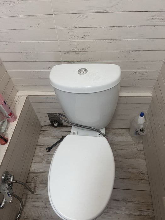 Продам унитаз бу