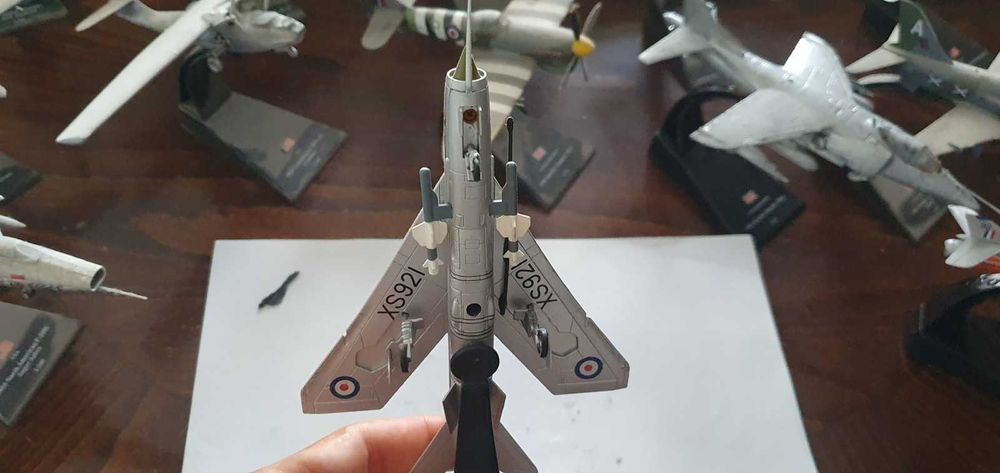 колекция от самолети и хеликоптери