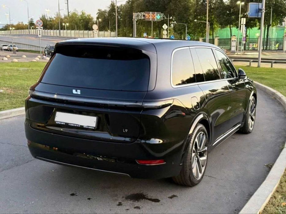Elite transport services in Uzbekistan for tour trip excursion Li L9