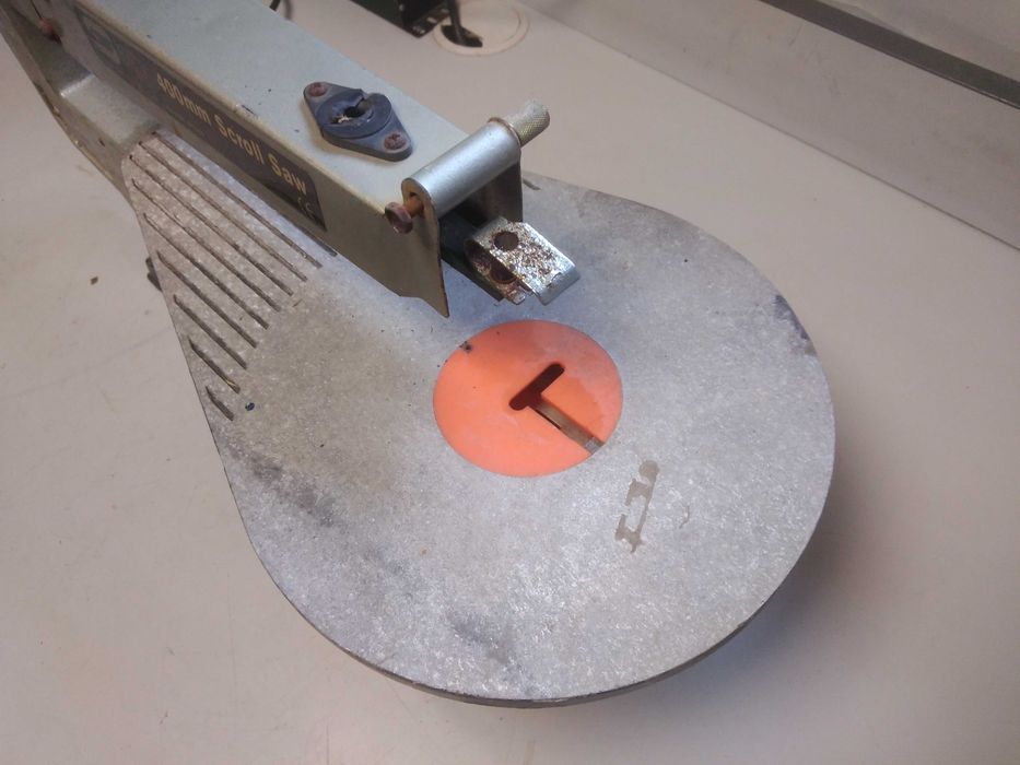 Контурен трион - SIP