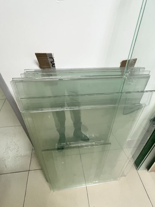 Отдам стекла разных размеров