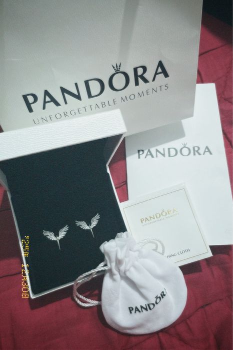 продается серьги пандора