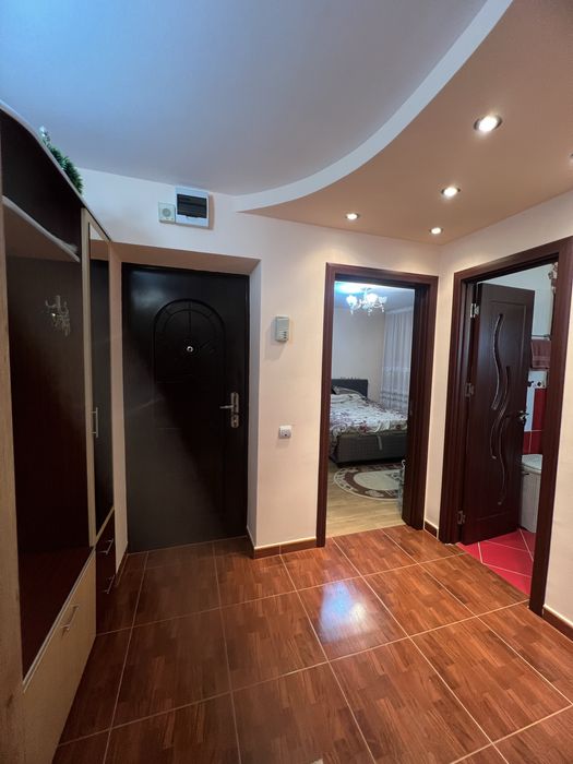 Vand apartament 2 camere