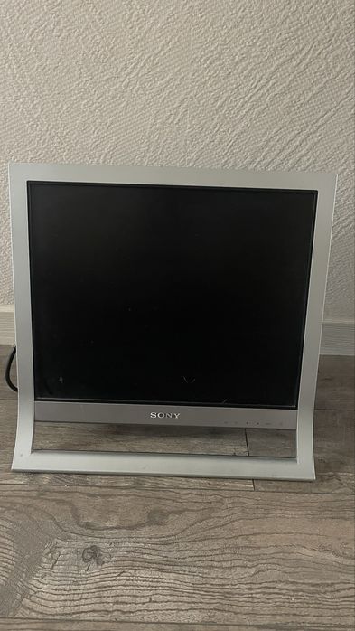 Монитор Sony 17 дюймов
