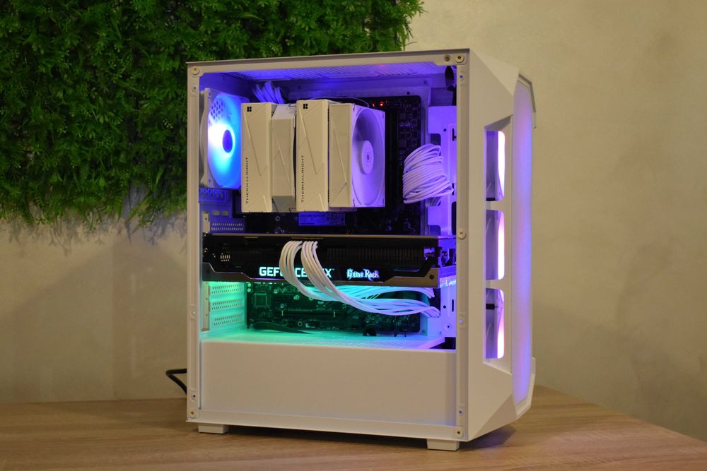 Геймърски Компютър Ryzen 7 3800XT | Rtx 3070 Super EVGA | 16GB Ram | 256GB SSD