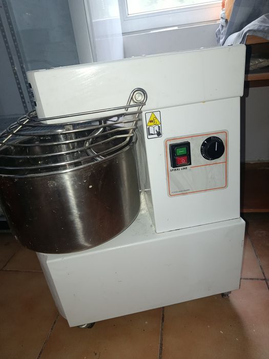 Malaxor aluat alimentare 220