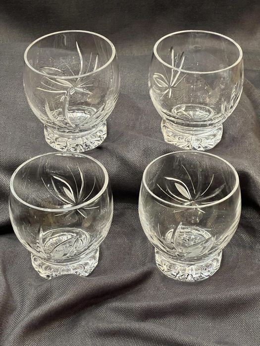 Продам хрустальные бокалы