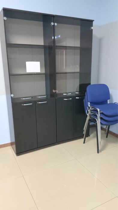 Офисные стулья синие