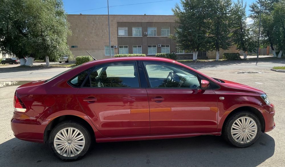 Продам автомобиль Volkswagen Polo