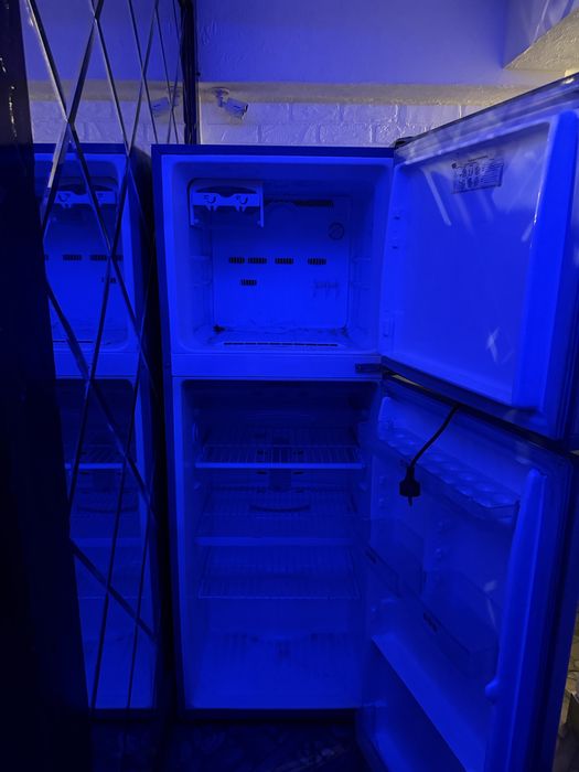 Холодильник Samsung