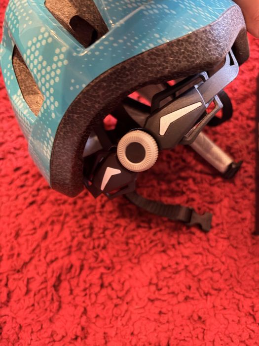 Vând Cască de Bicicletă „Powered by ONE BikeParts” – Nouă în Cutie!