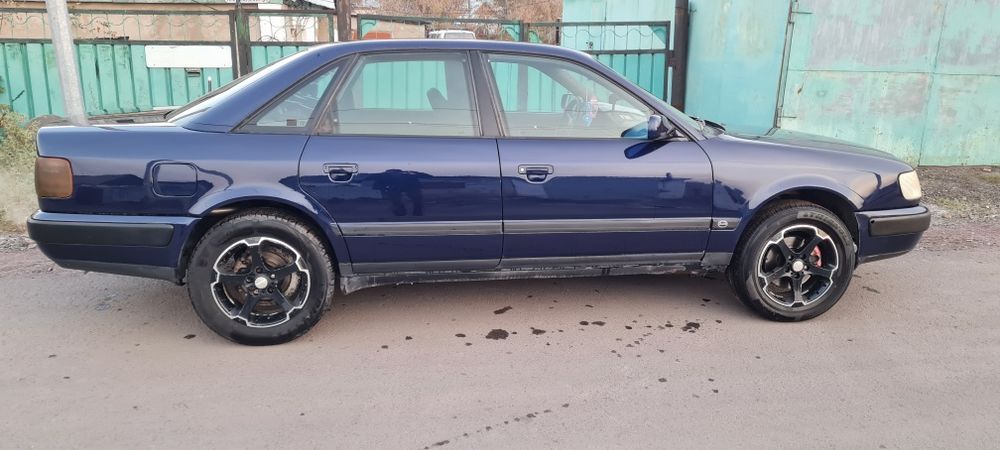 Продам ауди 100с4 2.6 объем машина свеже крашена!!!