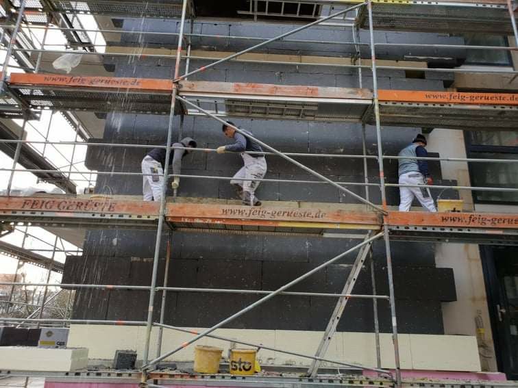 Hidroizolatii, izolatii termice si amenajari interioare