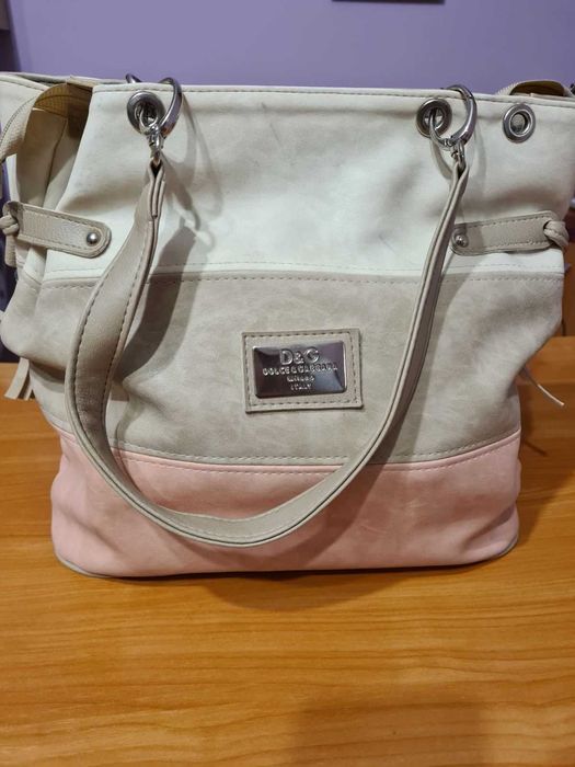 Дамски чанти в бледорозова гама