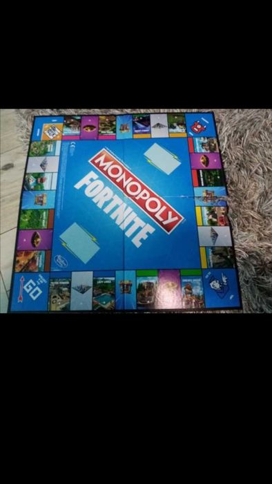 Продавам настолни игри и пъзели