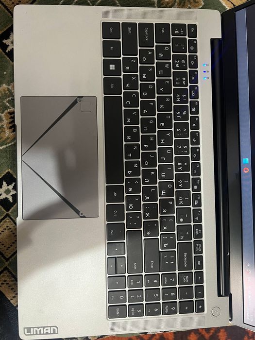 Ноутбук, пользовались 1 месяц