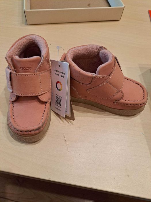 Нови детски обувки
