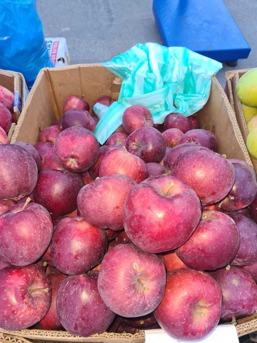 Mere proaspete de vânzare