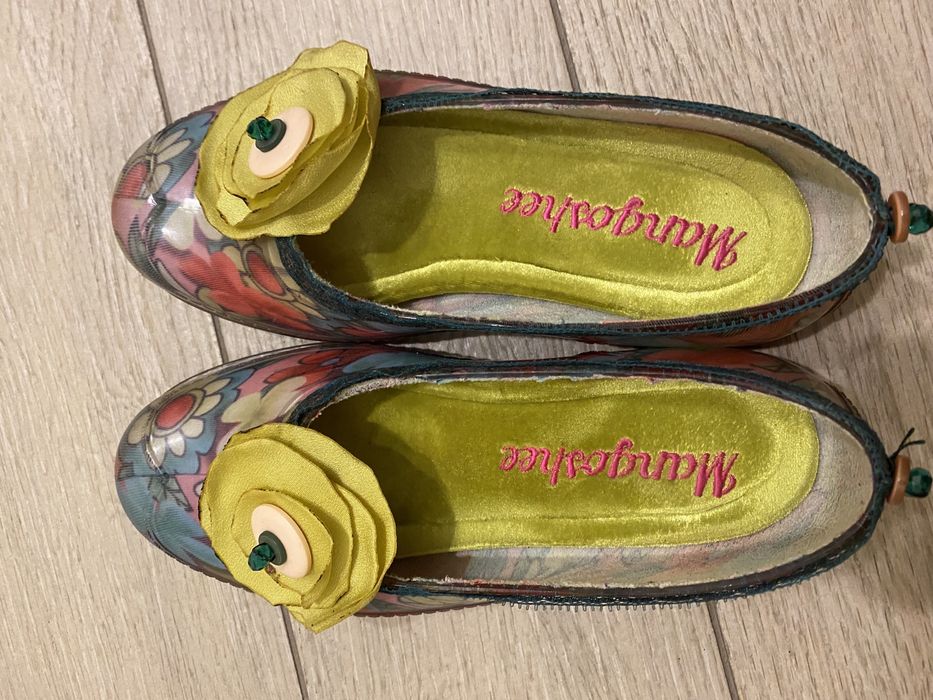 Обувки Мангоши-подходящи за всички сезони