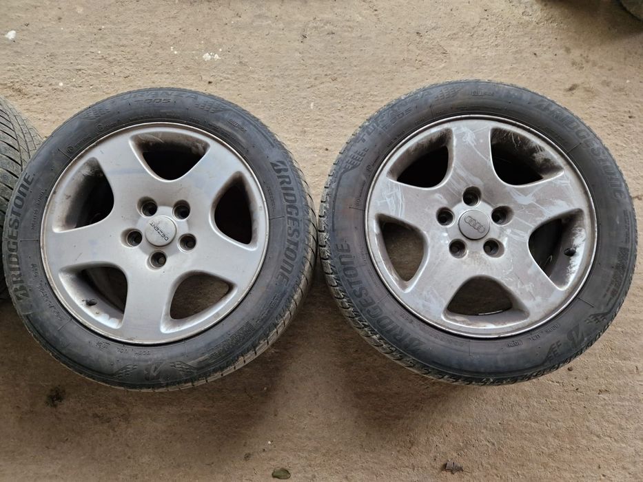 Jante aliaj Audi originale + cauciucuri de vara pe 16