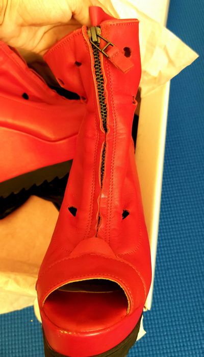 Дамски сандали от естествена кожа