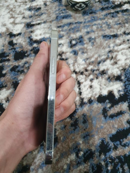 Iphone 12 pro sotiladi