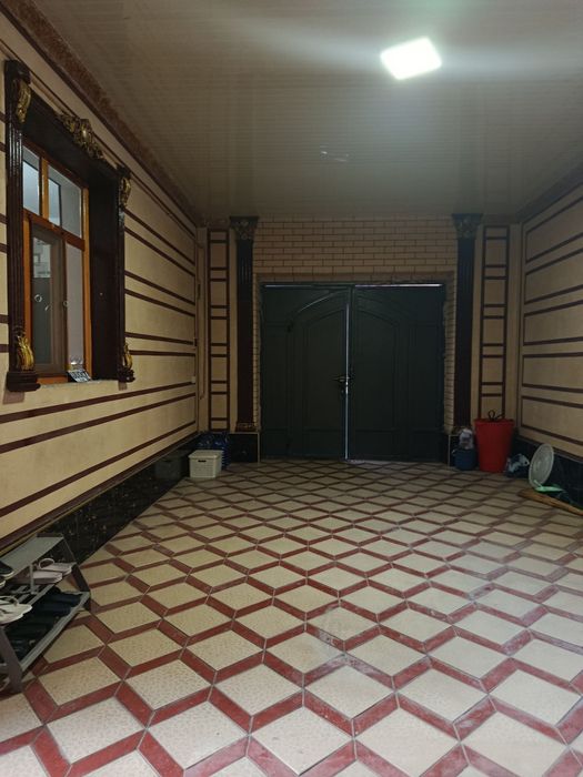 Массив Строитель  1,36 сотки 5 комнат 2 этажный дом