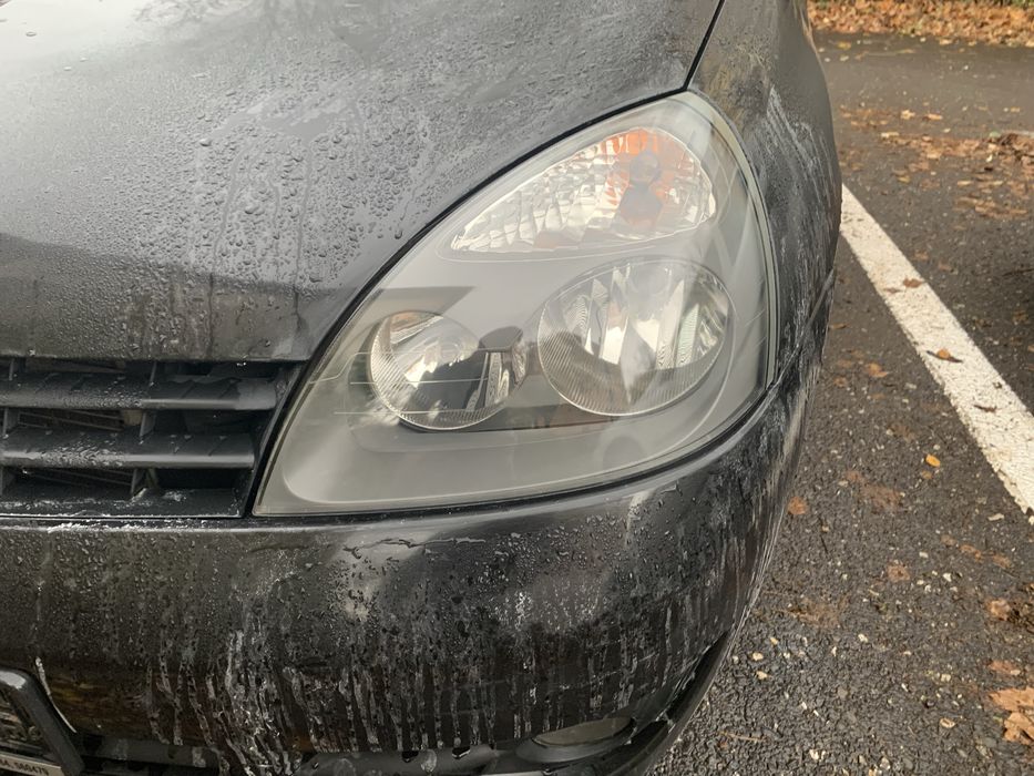 Polisez faruri auto