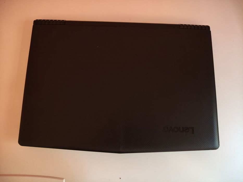 Dezmembrez laptop Lenovo