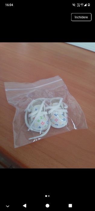 Pantofi Louis Vuitton pentru Labubu