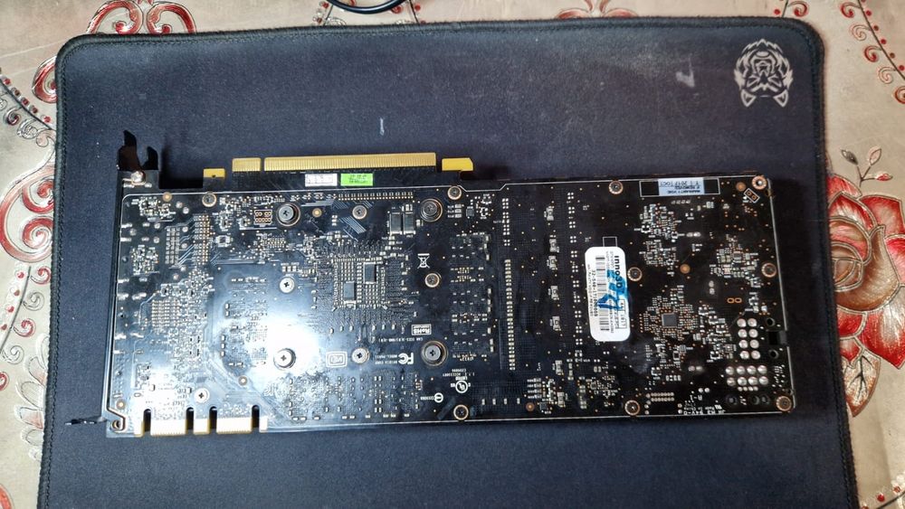 Vand placă video GTX 1070  TI