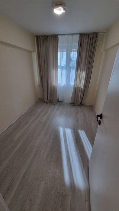 Proprietar vând apartament 3 camere decomandat sos giurgiului et 3/10