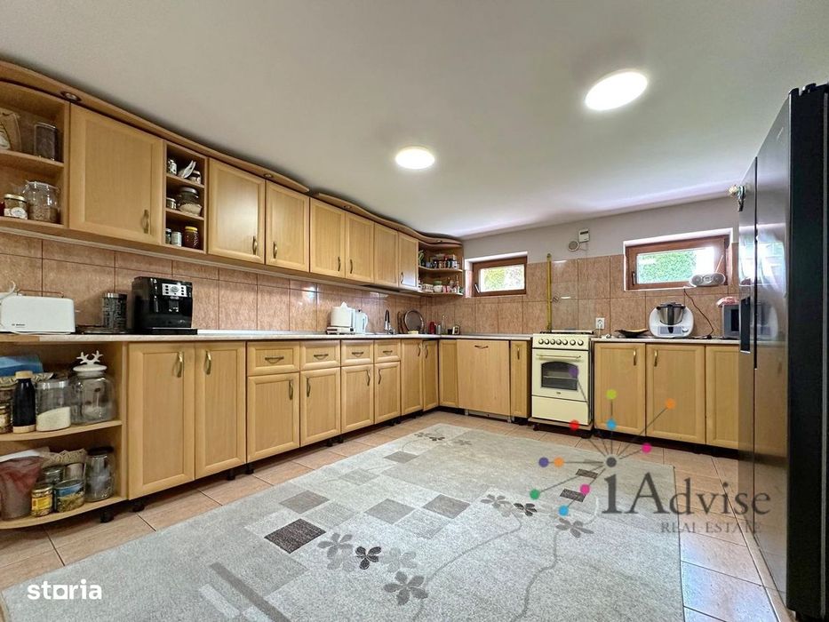Vilă spațioasă în Hălchiu, teren 1.500 mp – facilități premium