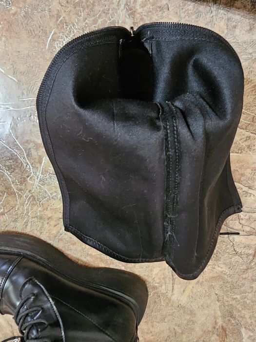 Продам демисезонные сапоги