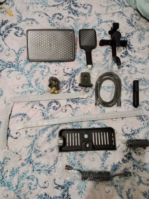 Продам новый смеситель для ванной с душем 13000